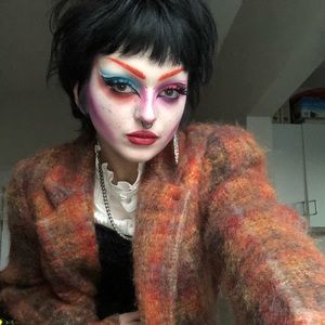 Meet your Posher, Viola